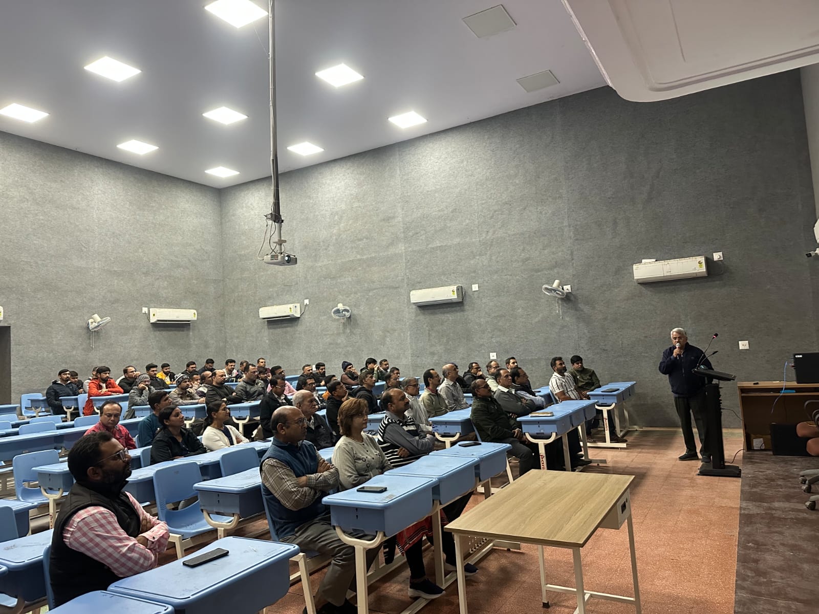 રાષ્ટ્રીય સ્વયંસેવક સંઘના શતાબ્દી વર્ષે મોરબીમાં તબીબોનું વિશેષ સંમેલન