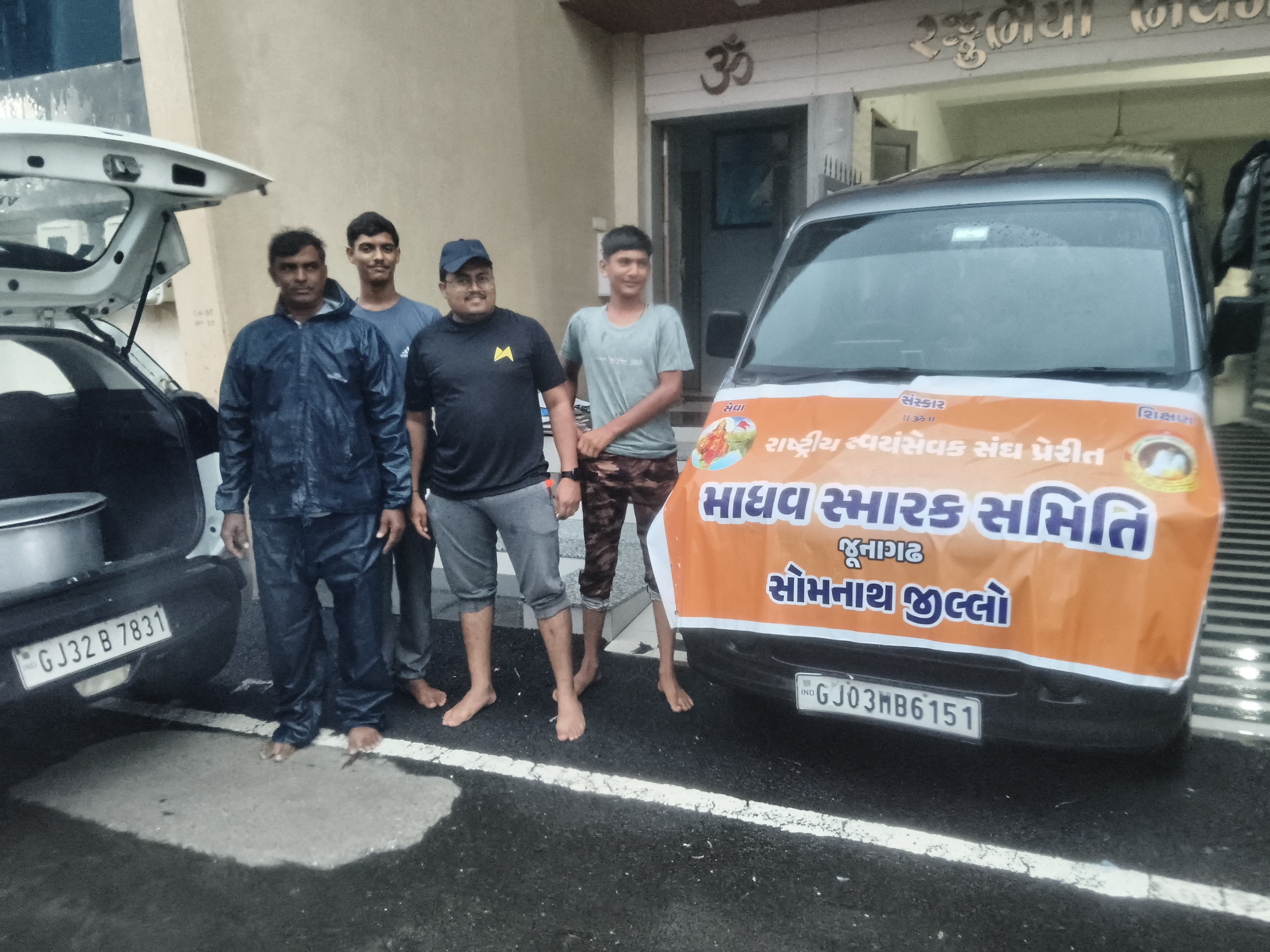 માધવ સ્મારક સમિતિ દ્વારા વેરાવળની સેવા વસ્તીમાં ભોજન વિતરણ